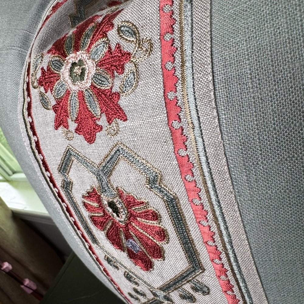 2 Embroidered Decorative Pillow - Picture 2 of 9